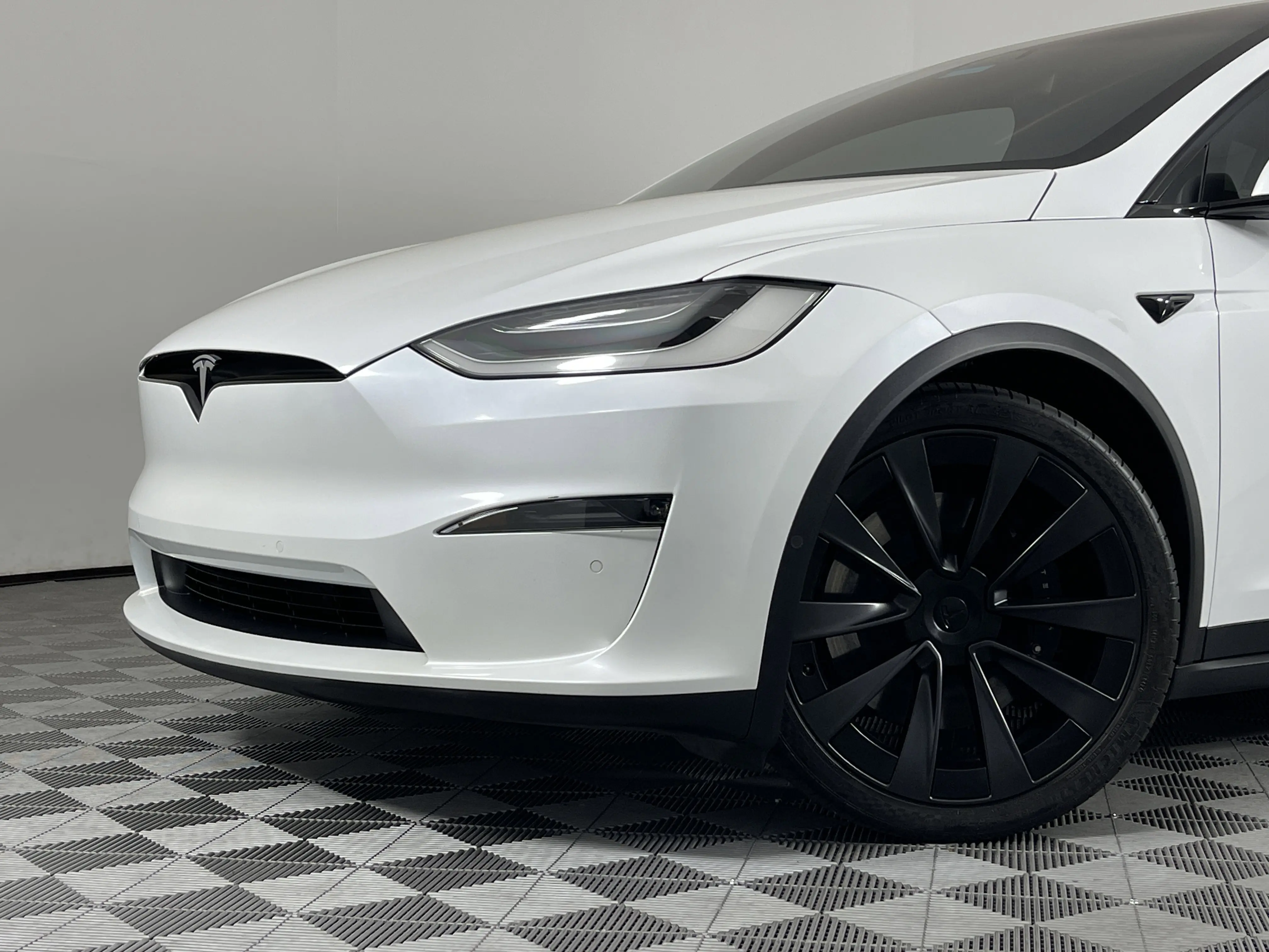 2022 Tesla Model X photo 5