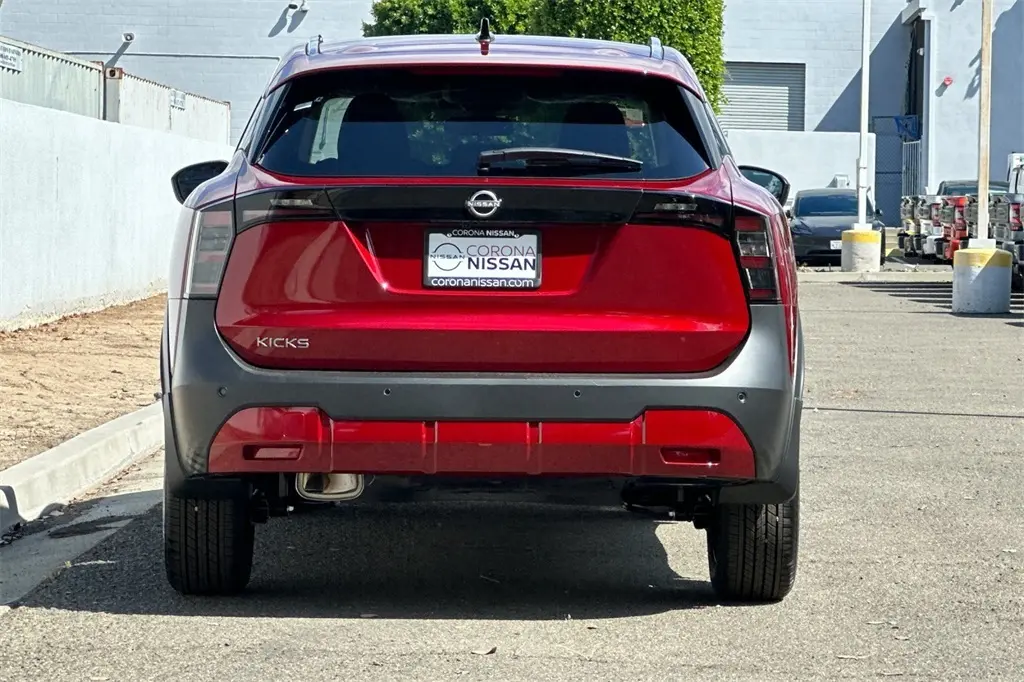 2026 Nissan Kicks SV photo 5