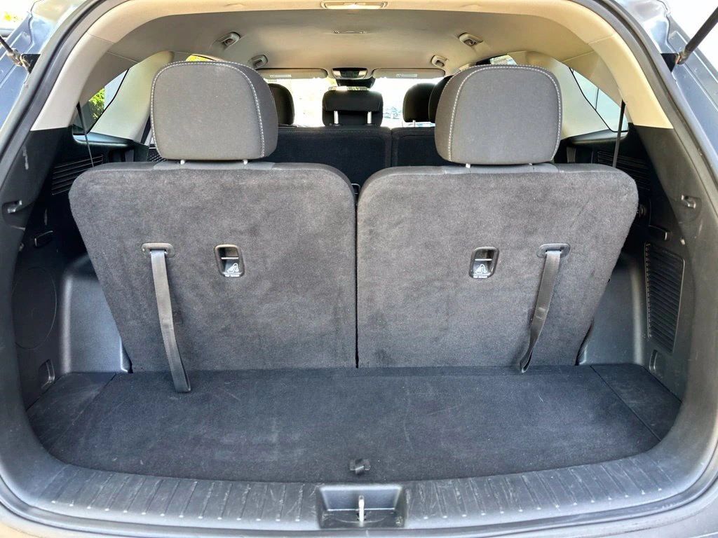2022 Kia Sorento LX - Photo 28