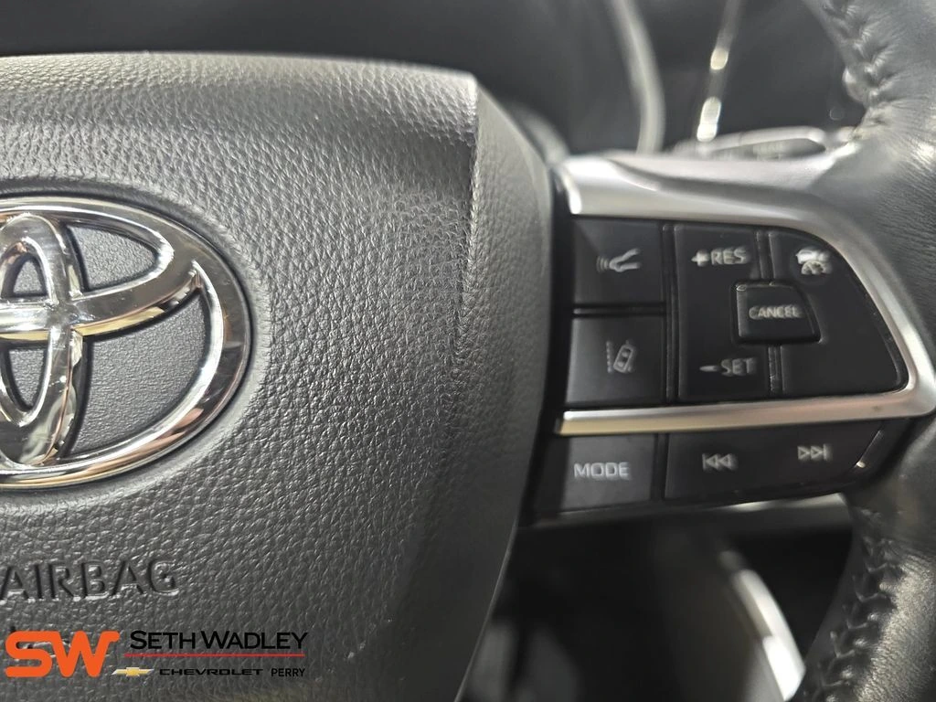 2021 Toyota Highlander XLE - Photo 19