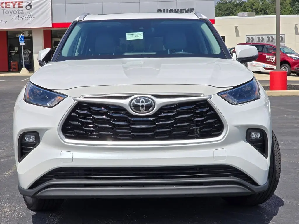 2023 Toyota Highlander Limited Platinum XLE XSE photo 9
