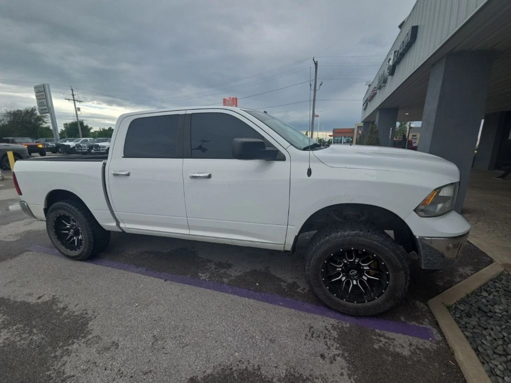 2016 RAM 1500 Big Horn 4x4 Crew Cab 5'7's photo