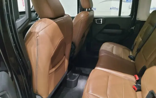 2021 Jeep Wrangler Unlimited Sahara photo 13