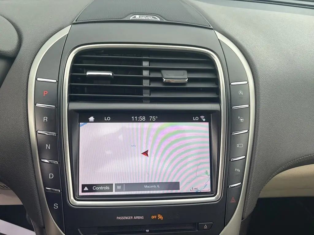2019 Lincoln Nautilus Reserve photo 24