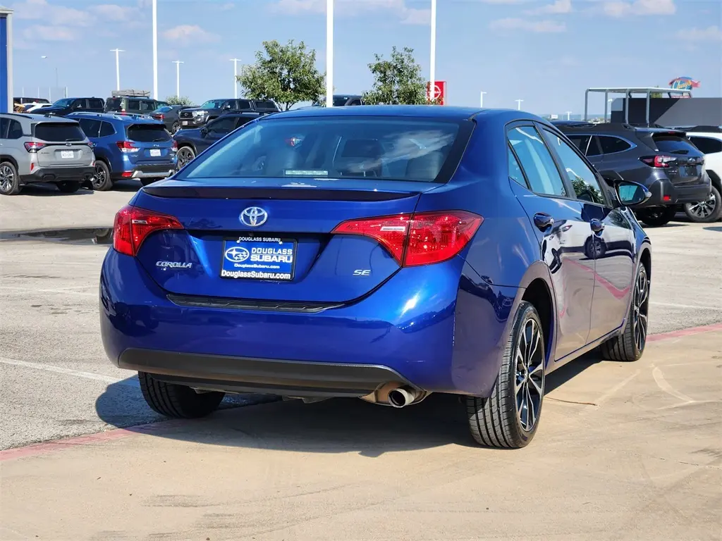 2019 Toyota Corolla L photo 2