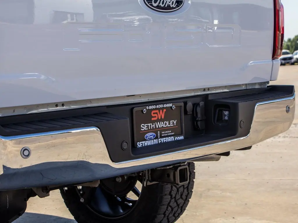 2025 Ford F-150 XLT photo 16