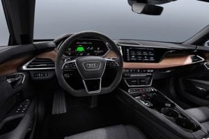 2022_Audi_e-tron_GT_cockpit