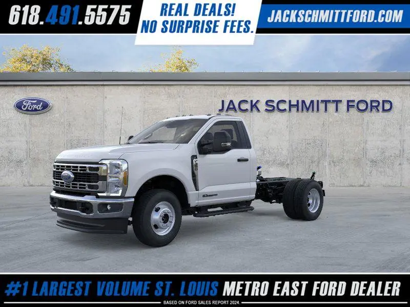 2026 Ford F-350 Super Duty Chassis Cab XL's photo