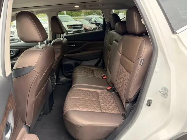 2024 Nissan Murano Platinum photo 11