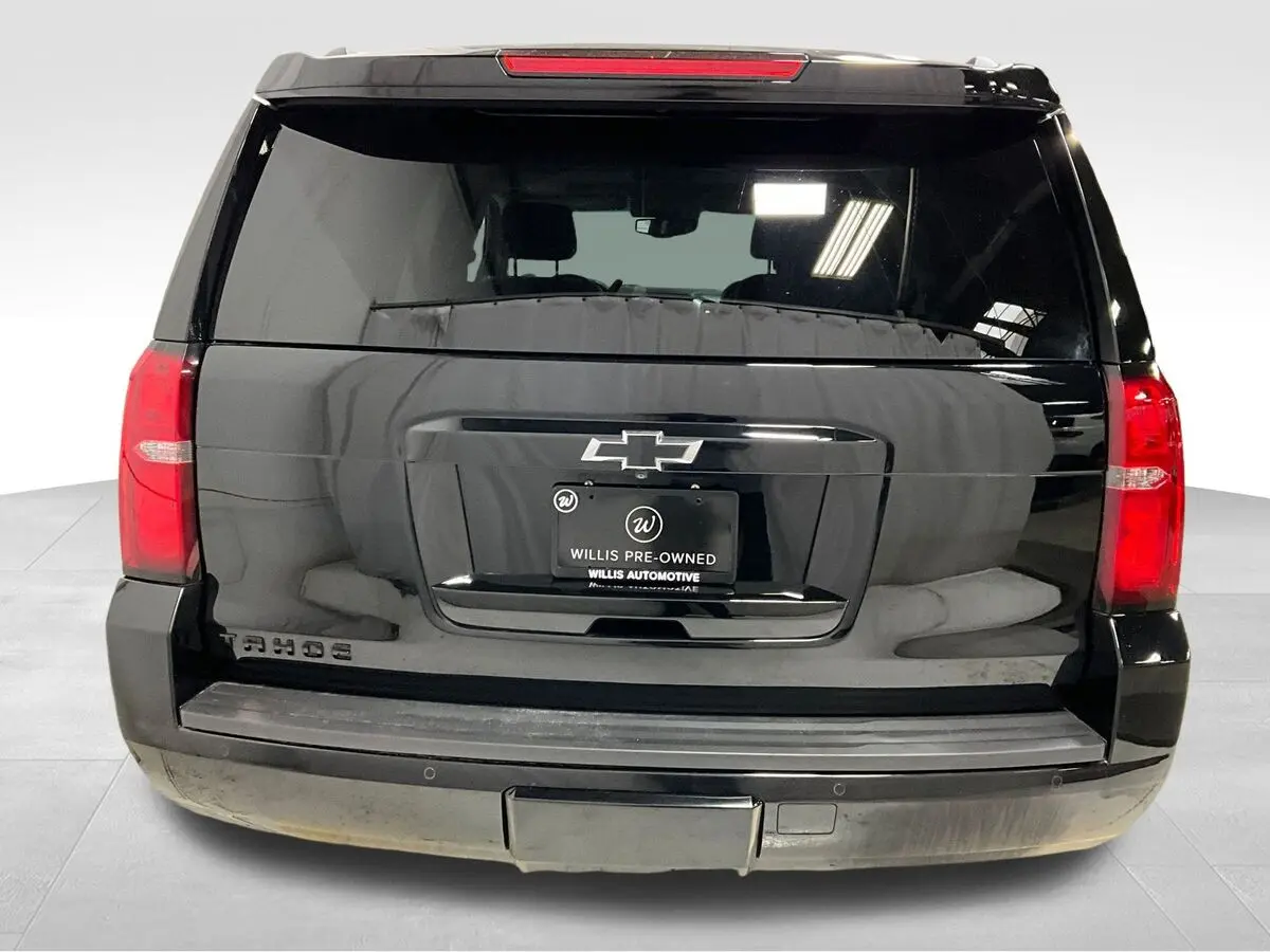 2018 Chevrolet Tahoe LT photo 3