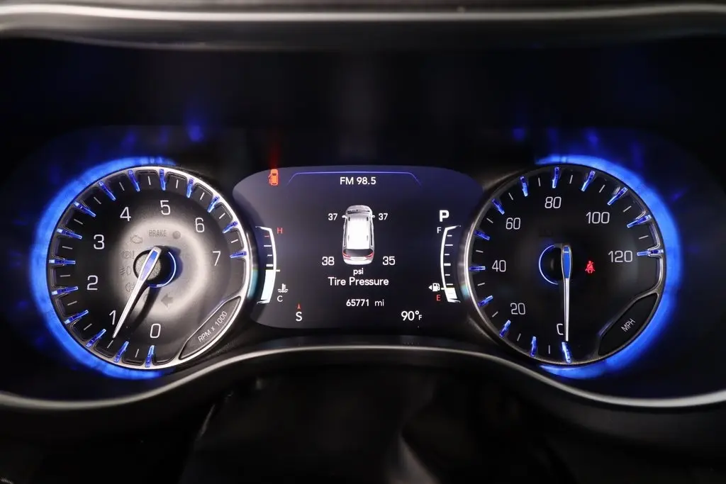 2020 Chrysler Pacifica Limited photo 4