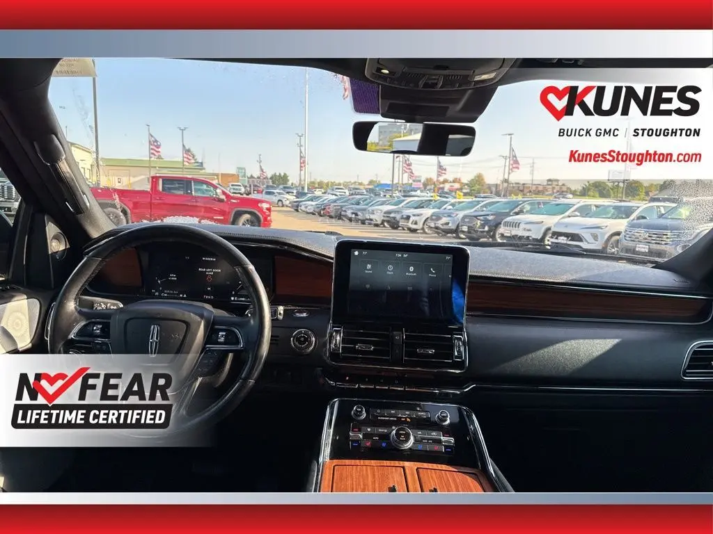 2019 Lincoln Navigator L Reserve photo 28