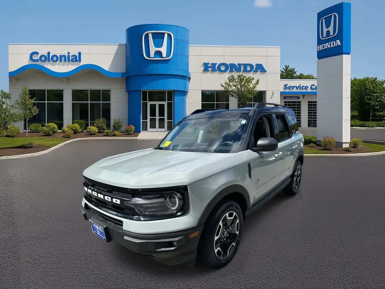 2021 Ford Bronco Sport Outer Banks photo 2
