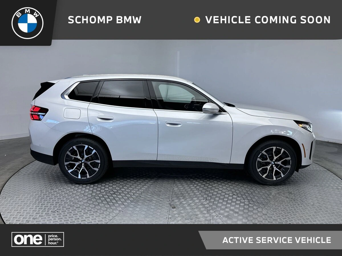 2026 BMW X3 30's photo