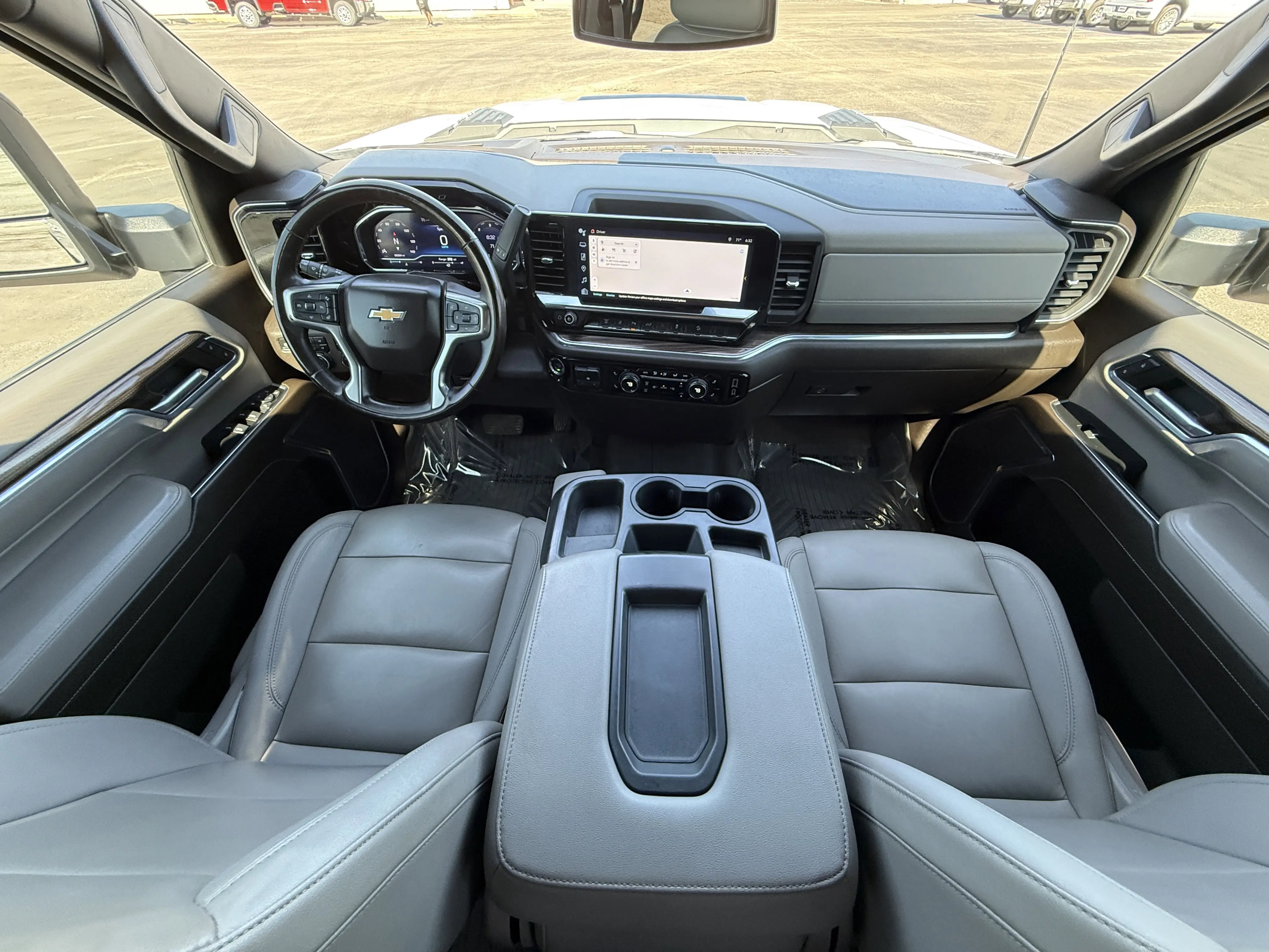 2024 Chevrolet Silverado 3500HD LT photo 13