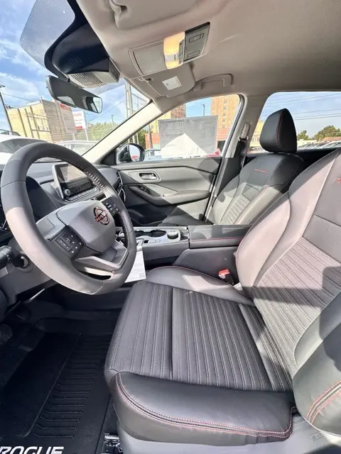 2026 Nissan Rogue SV photo 22