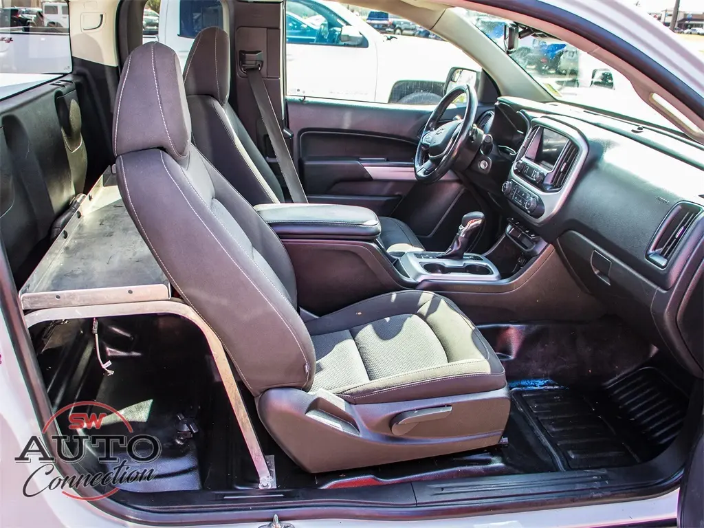 2022 Chevrolet Colorado LT photo 7