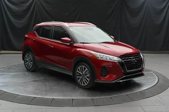 2023 Nissan Kicks SV photo 2