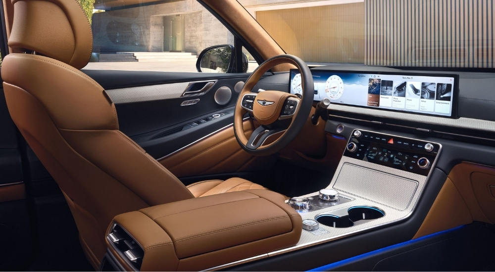 Infotainment and digital gauge cluster on a 2025 Genesis GV80.