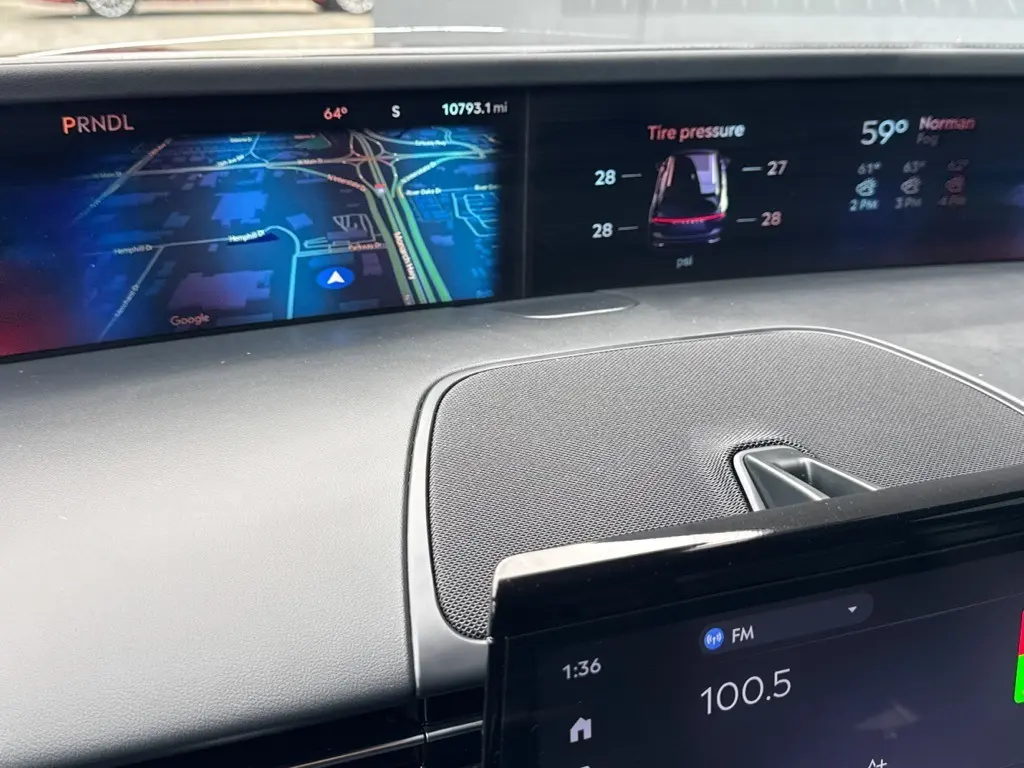 2025 Lincoln Nautilus Reserve photo 4