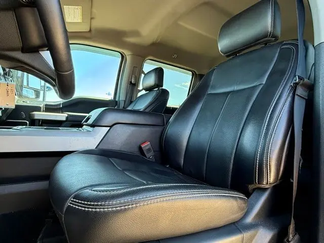 2021 Ford F-350 photo 14