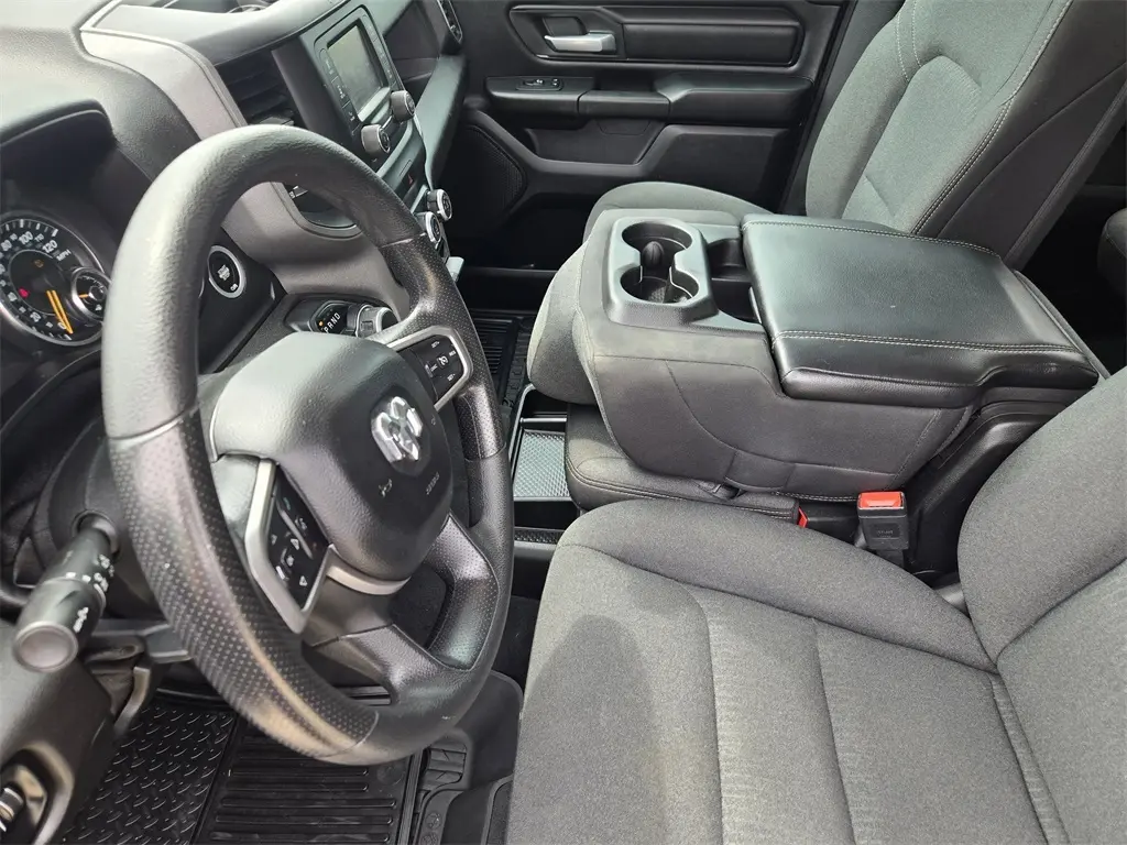 2019 Ram 1500 Tradesman photo 13