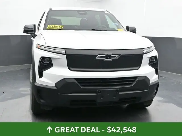 2024 Chevrolet Silverado EV Work Truck photo 3