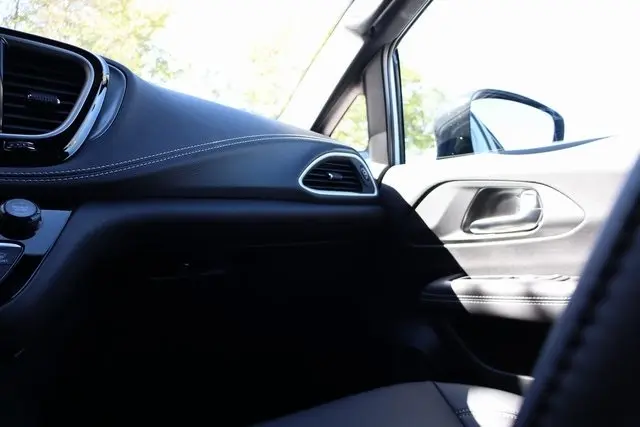 2026 Chrysler Pacifica photo 47