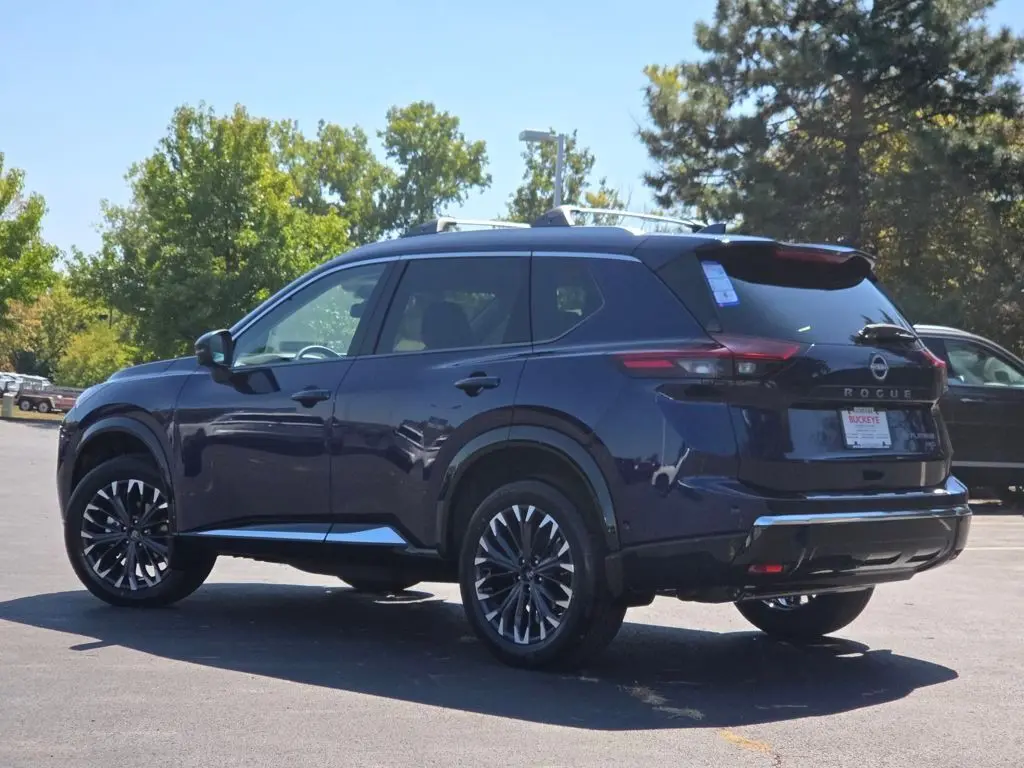2026 Nissan Rogue Platinum photo 11