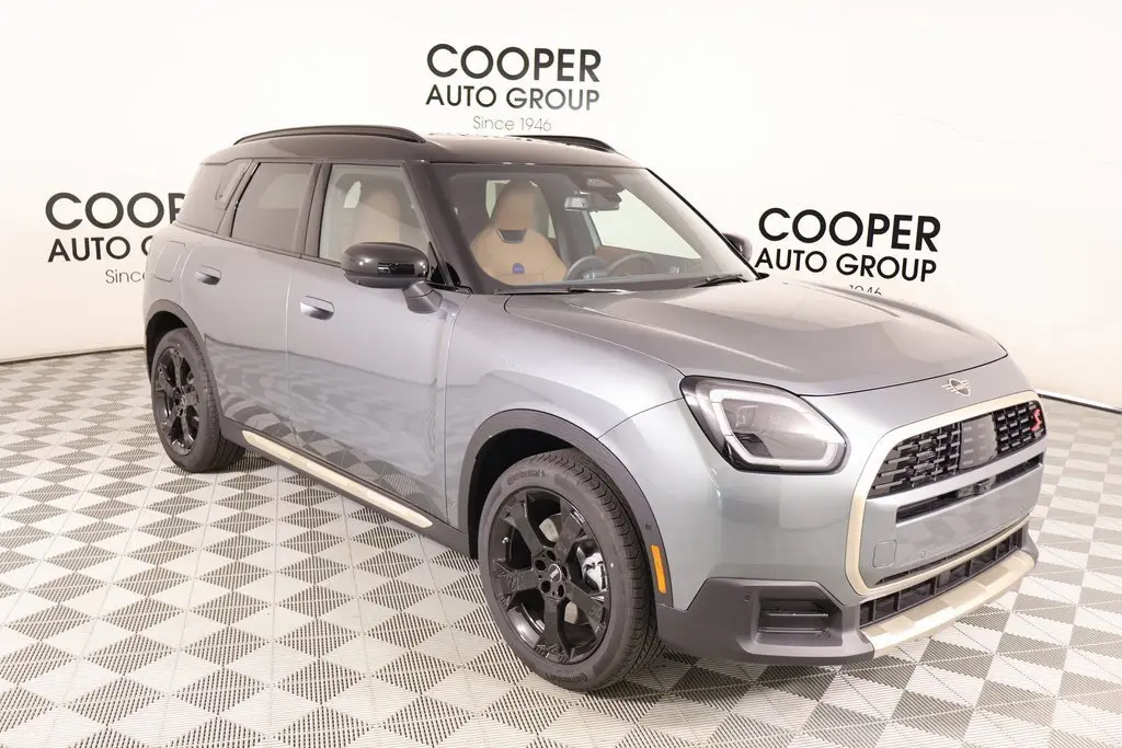 2026 MINI Countryman S's photo
