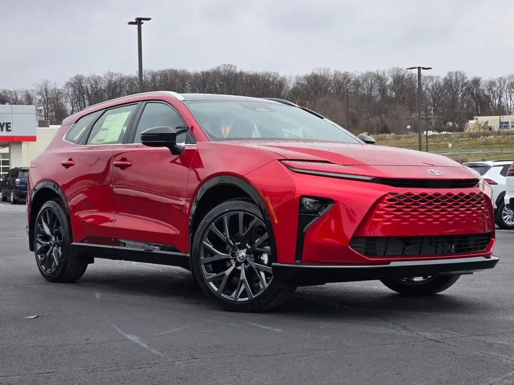 2025 Toyota Crown Signia Limited's photo