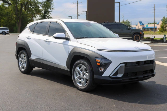 2027 Hyundai Kona SE