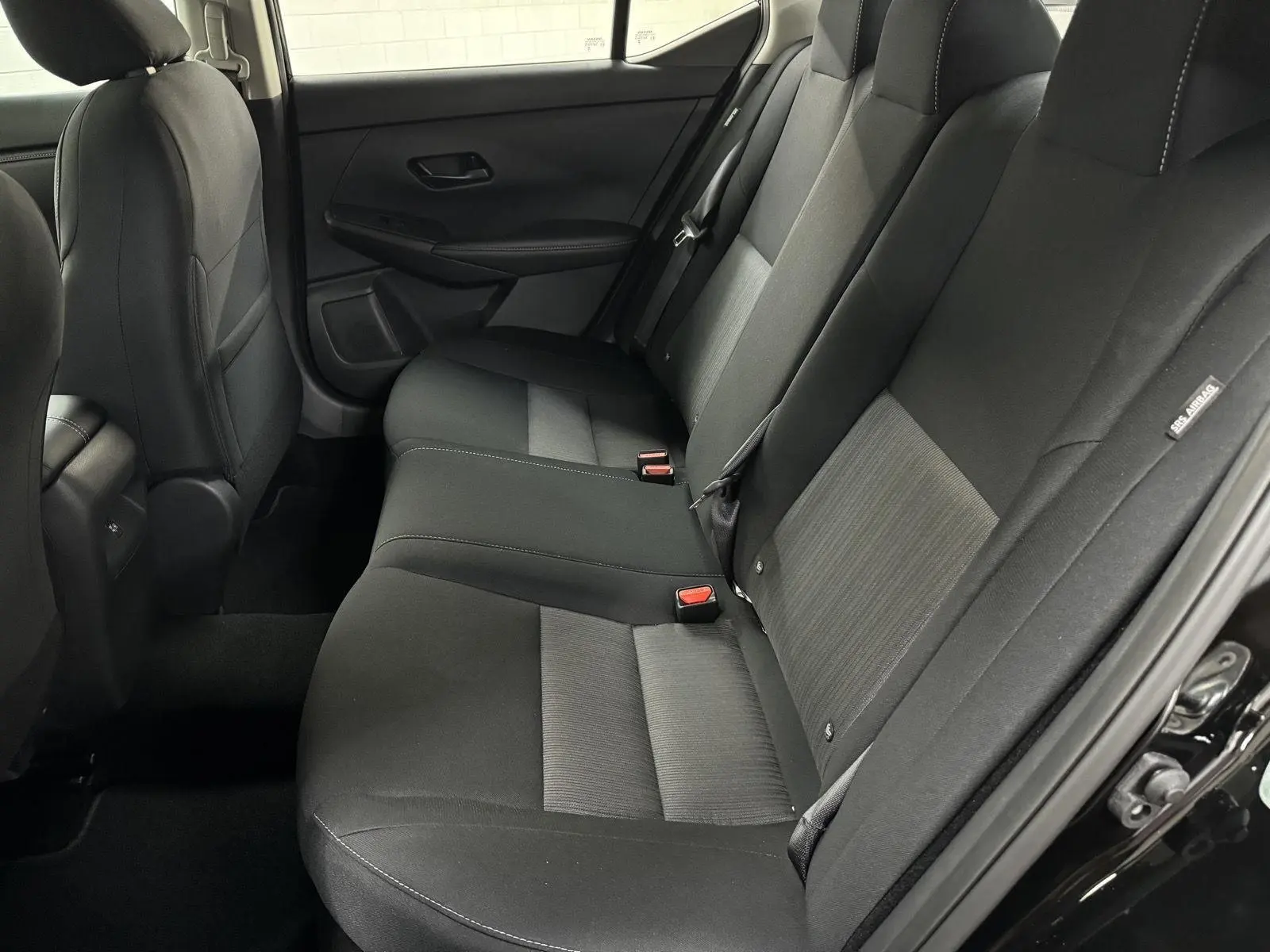 2025 Nissan Sentra SV photo 10