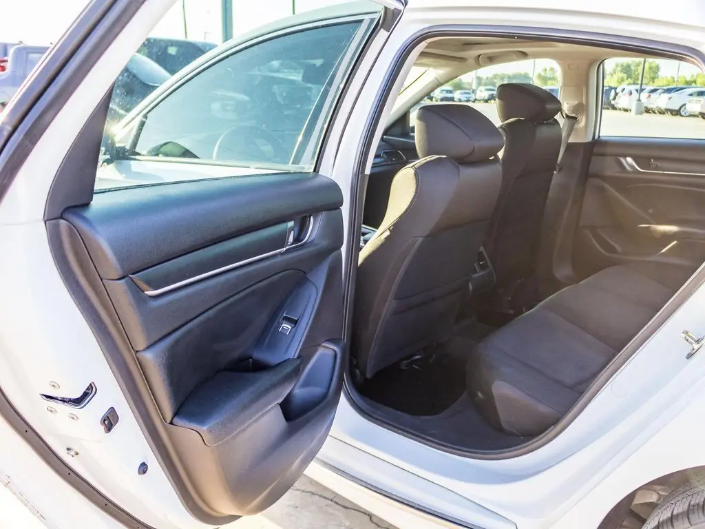 2019 Honda Accord EX photo 22