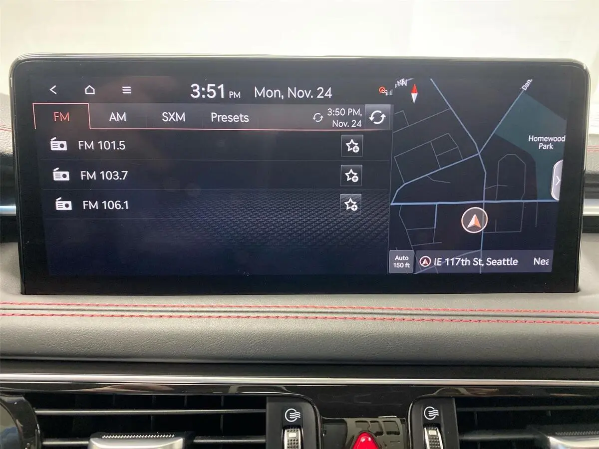 2022 Genesis G70 3.3T photo 4