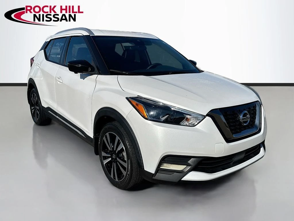 2020 Nissan Kicks SR