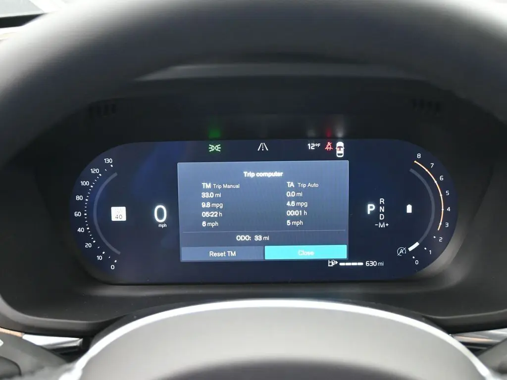 2026 Volvo - image 9