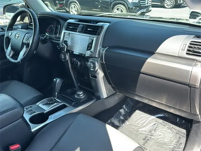2024 Toyota 4Runner SR5 Premium photo 27