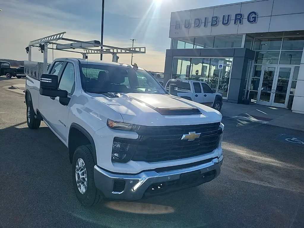 2025 Chevrolet Silverado 2500HD Work Truck's photo