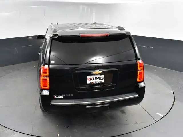 2016 Chevrolet Suburban LTZ photo 33