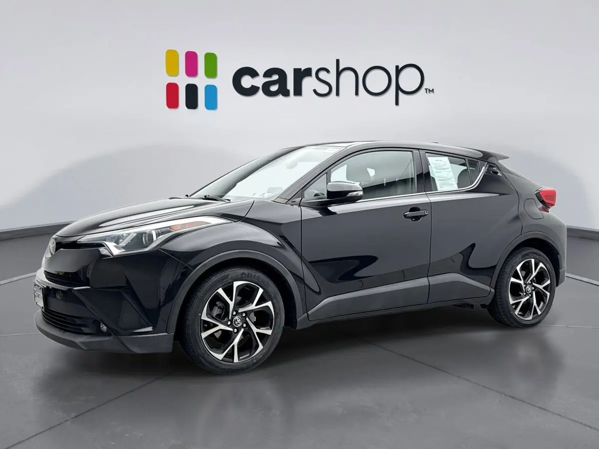 2019 Toyota C-HR Limited's photo