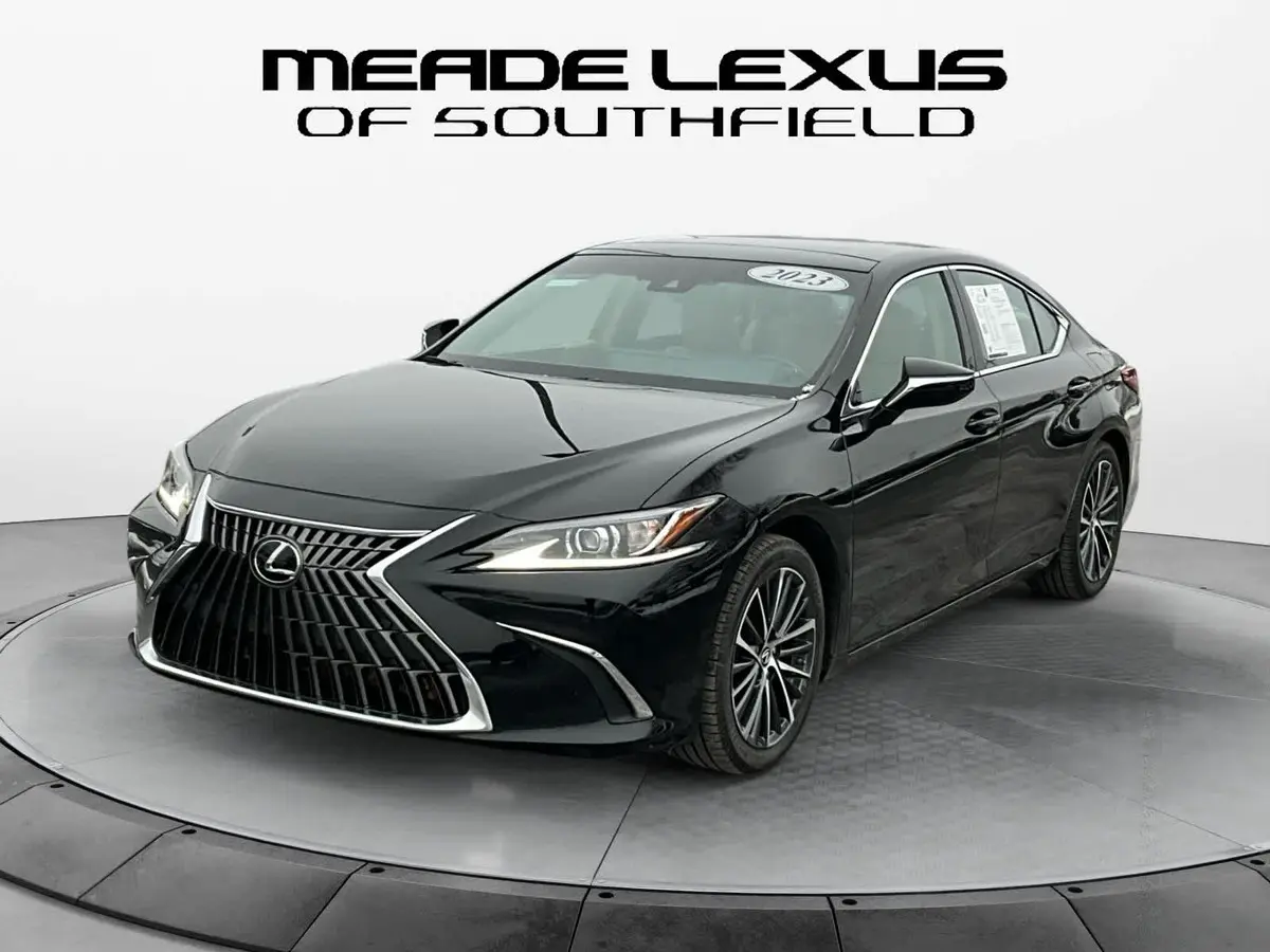 2023 Lexus ES 350's photo