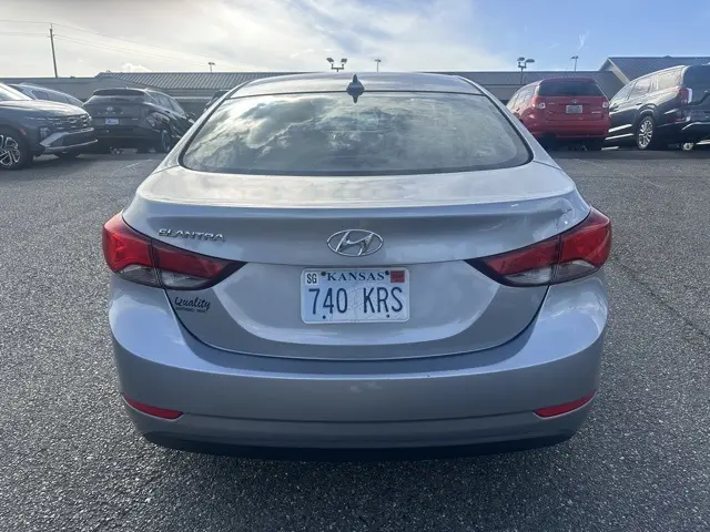 2016 Hyundai Elantra SE photo 7