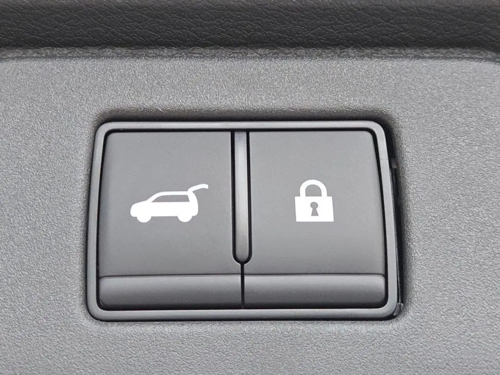 2026 Nissan Rogue SV photo 5