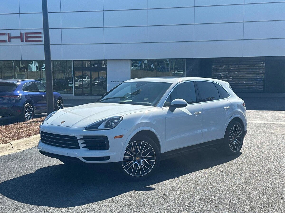2023 Porsche Cayenne Base