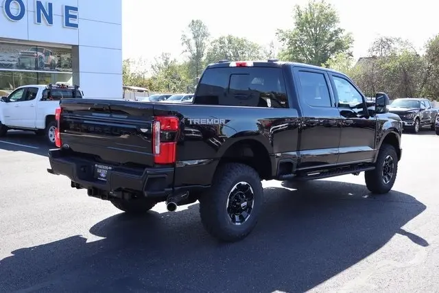2026 Ford F-350 photo 3