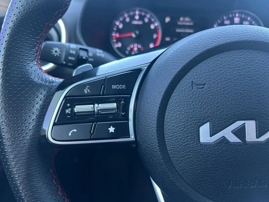2023 Kia Forte GT photo 15