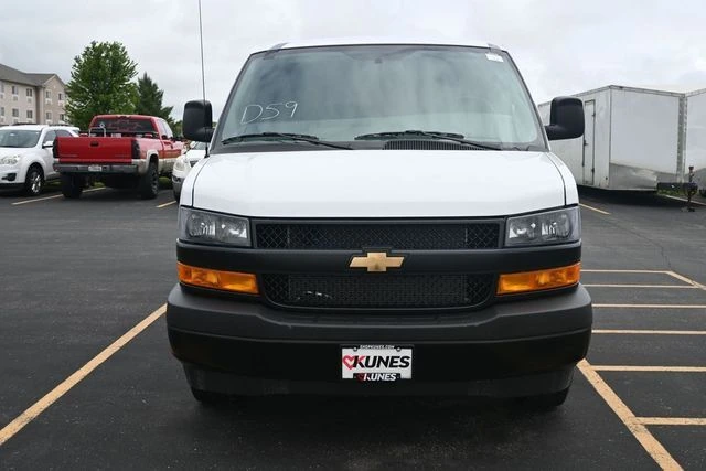 2026 Chevrolet Express Cargo Work Van - Photo 9