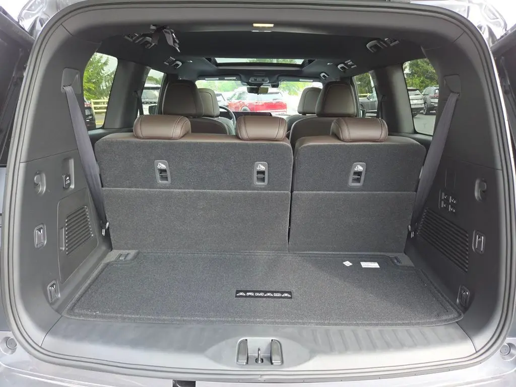 2026 Nissan Armada Platinum photo 28