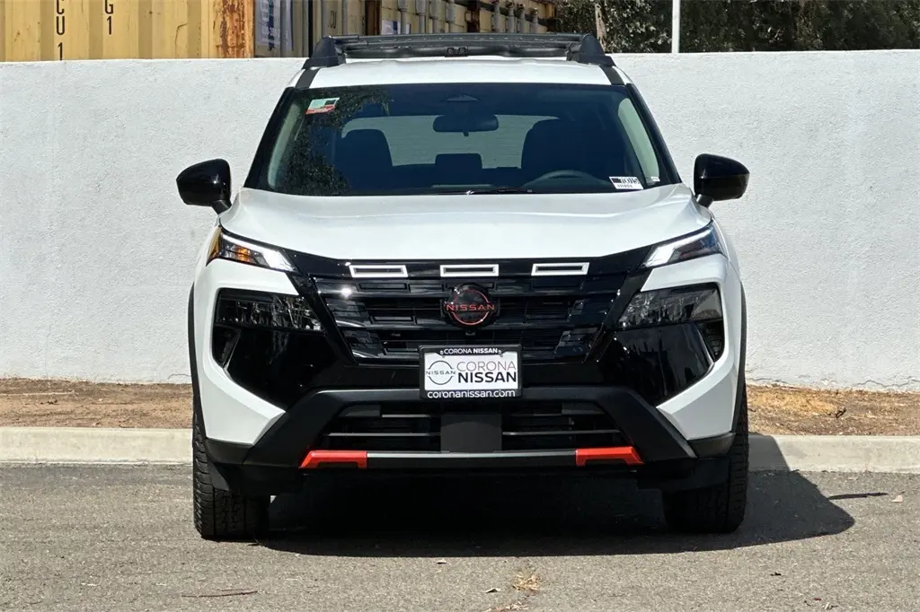 2026 Nissan Rogue SV photo 5